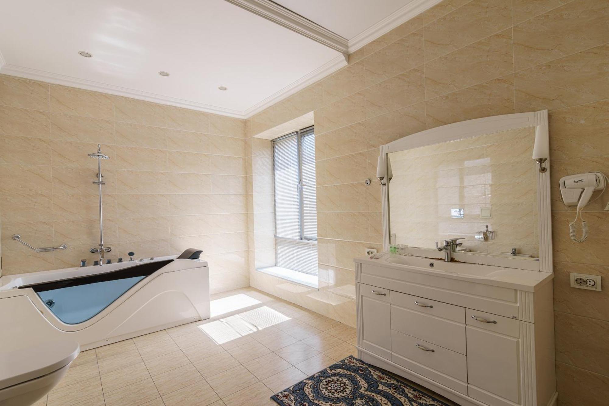 Park Hotel Al Bustan Çimkent Dış mekan fotoğraf