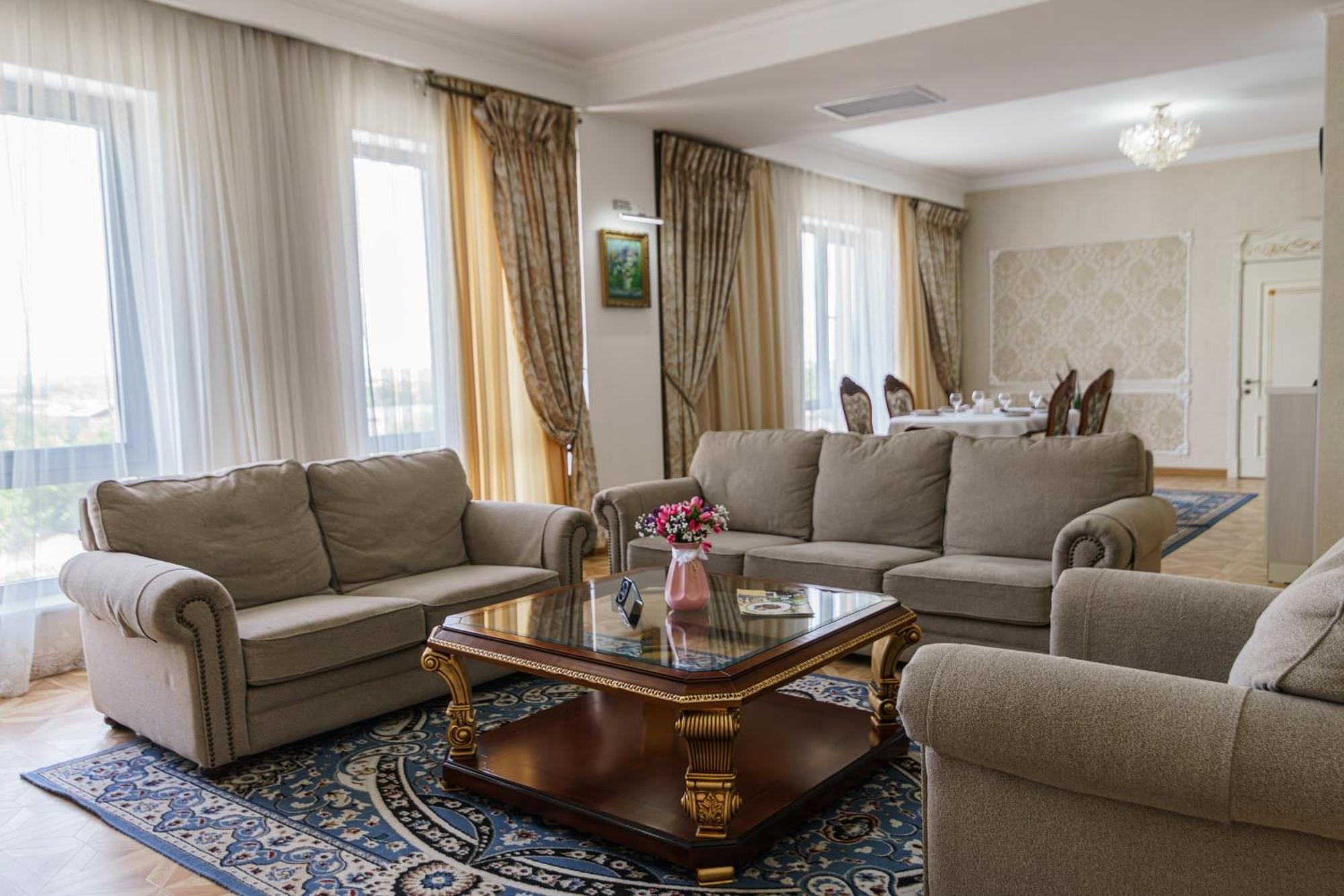Park Hotel Al Bustan Çimkent Dış mekan fotoğraf
